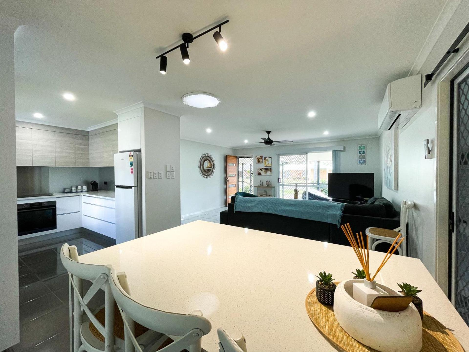 Beach House On Burrum- Close To Beach- 3Br- Wifi-Foxtel Woodgate Εξωτερικό φωτογραφία